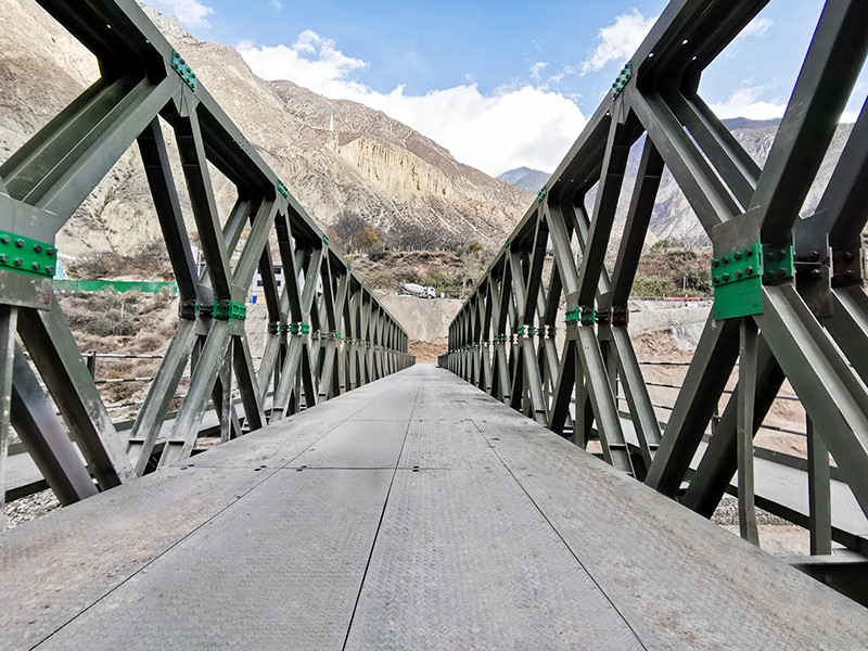 Puente de celosía de gran envergadura personalizado
